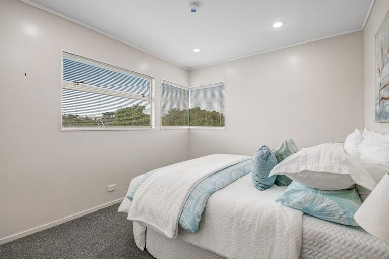 Photo of property in 36 Woodstock Road, Forrest Hill, Auckland, 0620