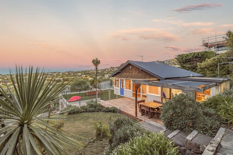 Photo of property in 94 Mount Pleasant Road, Mount Pleasant, Christchurch, 8081