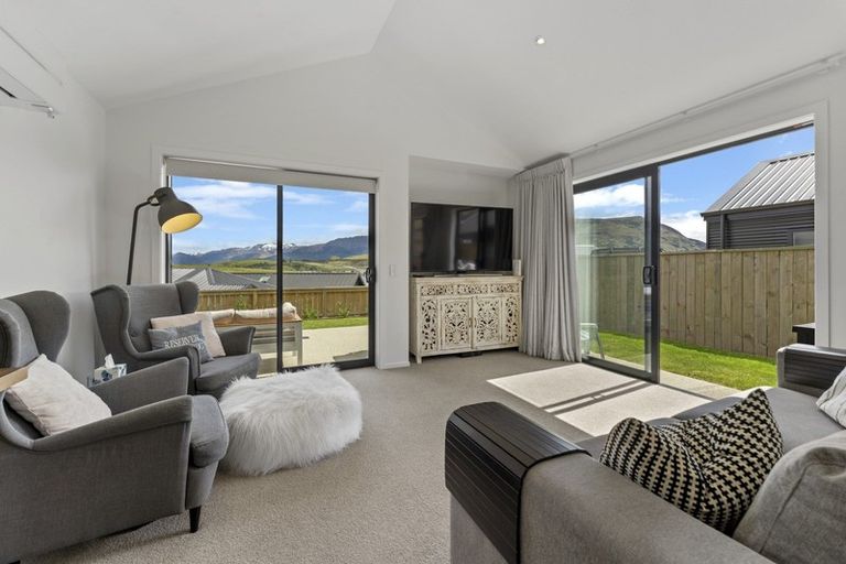 Photo of property in 38 Muster Road, Jacks Point, 9371