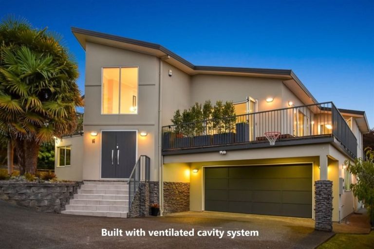 Photo of property in 42 Hogarth Rise, West Harbour, Auckland, 0618