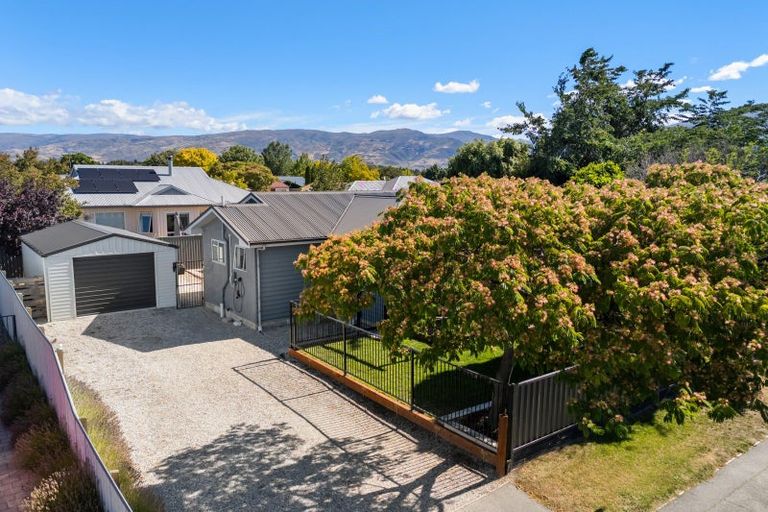 Photo of property in 102 Inniscort Street, Cromwell, 9310