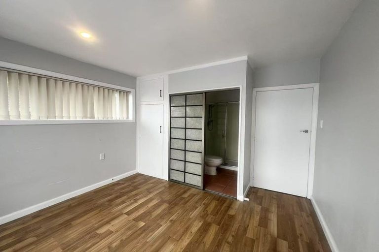 Photo of property in 60 Peer Street, Upper Riccarton, Christchurch, 8041