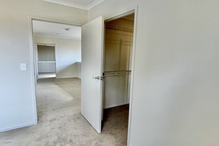 Photo of property in 18 Akeake Lane, Manurewa, Auckland, 2102