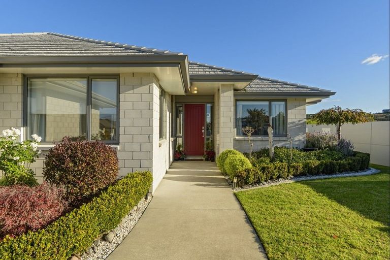 Photo of property in 12 Vantage Place, Omokoroa, 3114