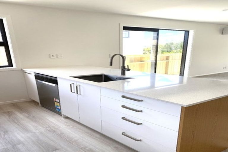 Photo of property in 52d Chesterton Street, Johnsonville, Wellington, 6037