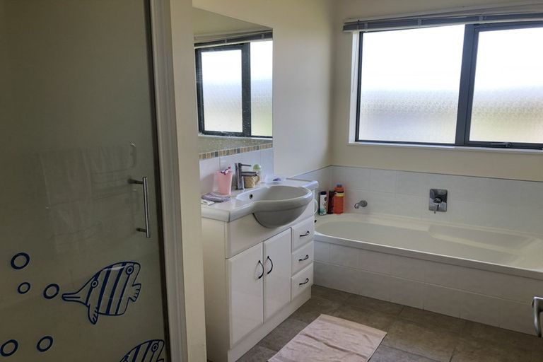 Photo of property in 2 Landmark Court, Huntington, Hamilton, 3210