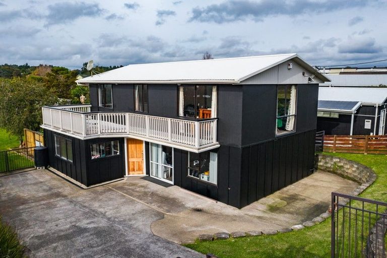 Photo of property in 34 Matua Road, Huapai, Kumeu, 0810