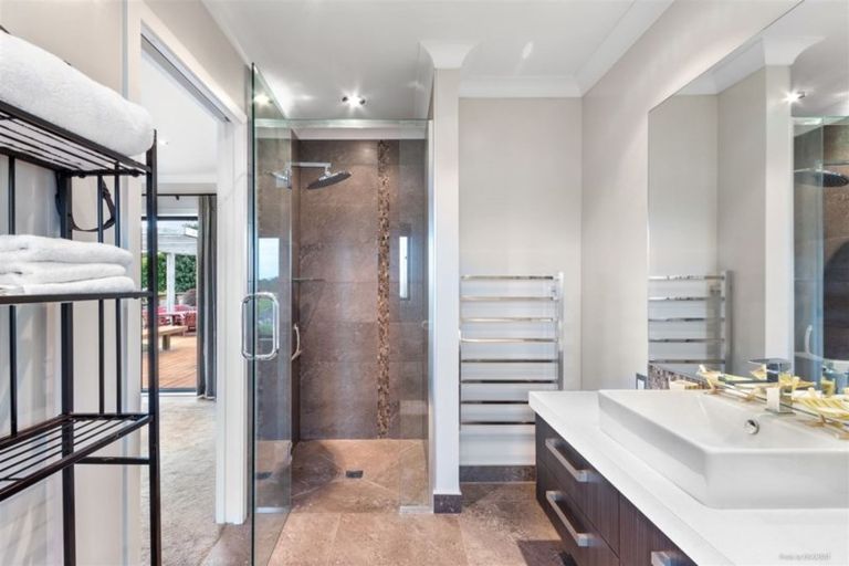 Photo of property in 14 Kendallvale Drive, Waiuku, 2123