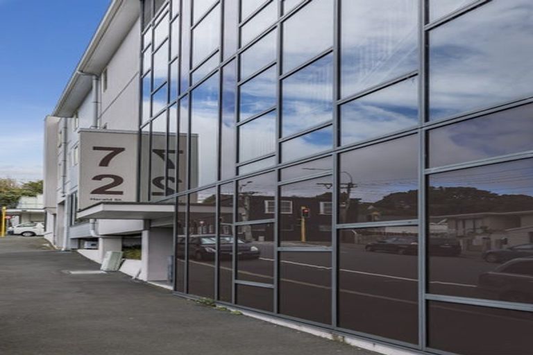 Photo of property in Luxford Villas, 309/72 Herald Street, Berhampore, Wellington, 6023