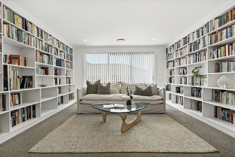 Photo of property in 21 Eric Farley Drive, Kumeu, 0810