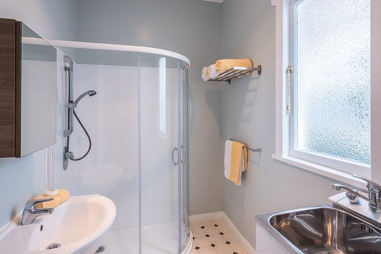 Photo of property in 23 Resolution Street, Lyall Bay, Wellington, 6022