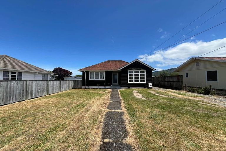 Photo of property in 14 Mccurdy Street, Elderslea, Upper Hutt, 5018