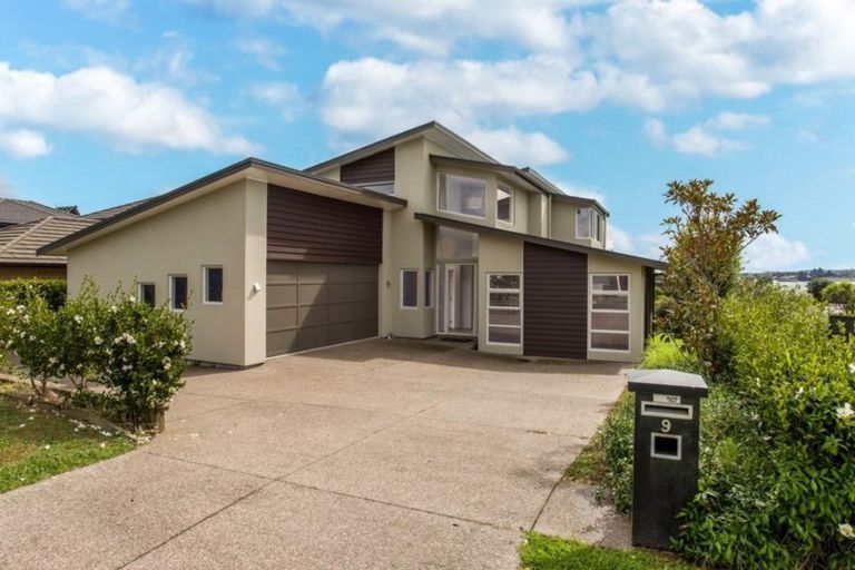 Photo of property in 9 Corsica Way, Karaka, Papakura, 2113