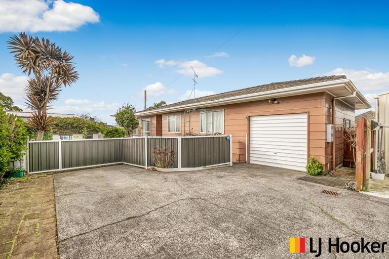 Photo of property in 11a Christmas Road, Manurewa, Auckland, 2102