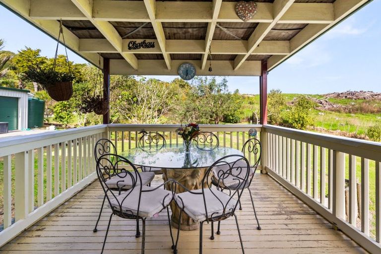 Photo of property in 51 Sterling Road, Paparoa, 0571