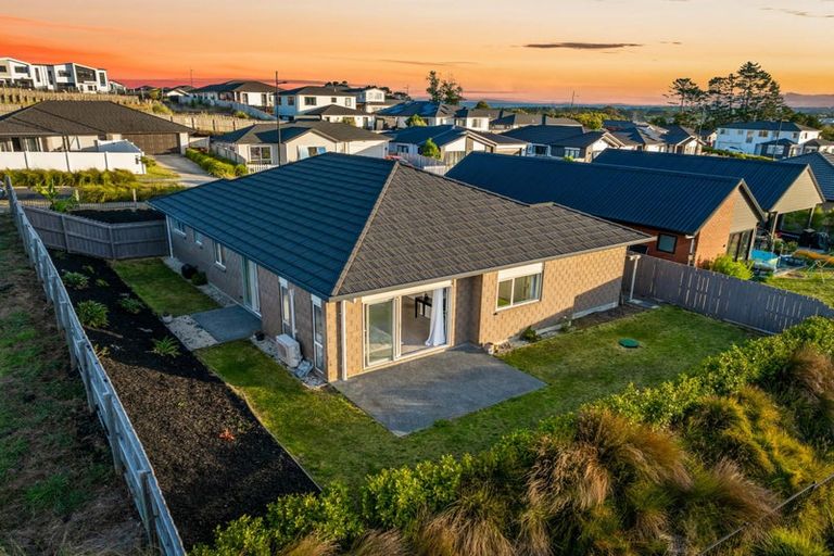 Photo of property in 9 Jeroboam Loop, Kumeu, 0810