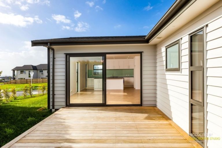 Photo of property in 2 Pommes Way, Silverdale, 0932