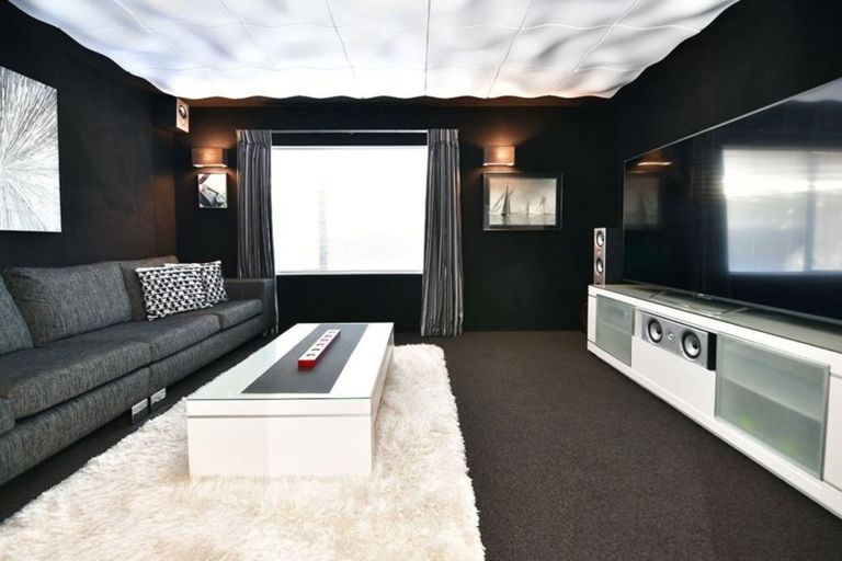 Photo of property in 803 Whangaparaoa Road, Manly, Whangaparaoa, 0930