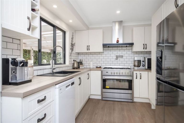 Photo of property in 14a Kaiwaka Road, Waiuku, 2123