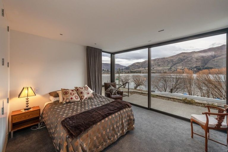 Photo of property in 4 Bay Rise, Wanaka, 9305