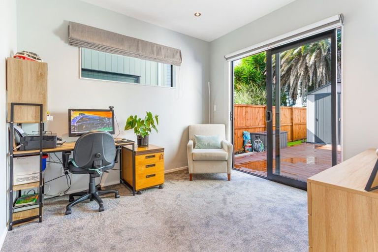 Photo of property in 28 Coast Garden Drive, Hobsonville, Auckland, 0616