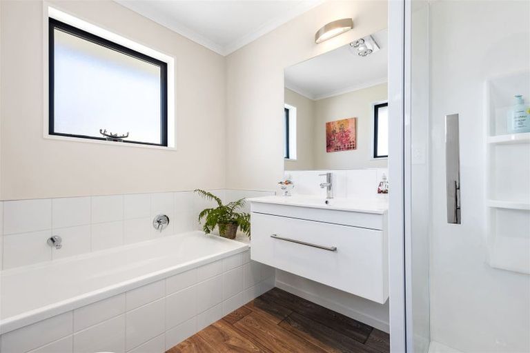 Photo of property in 9 Denton Street, Amberley, 7410