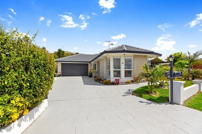 Photo of property in 4 Palm Court, Mount Maunganui, 3116