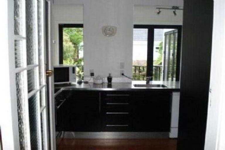 Photo of property in 116 Karori Road, Karori, Wellington, 6012