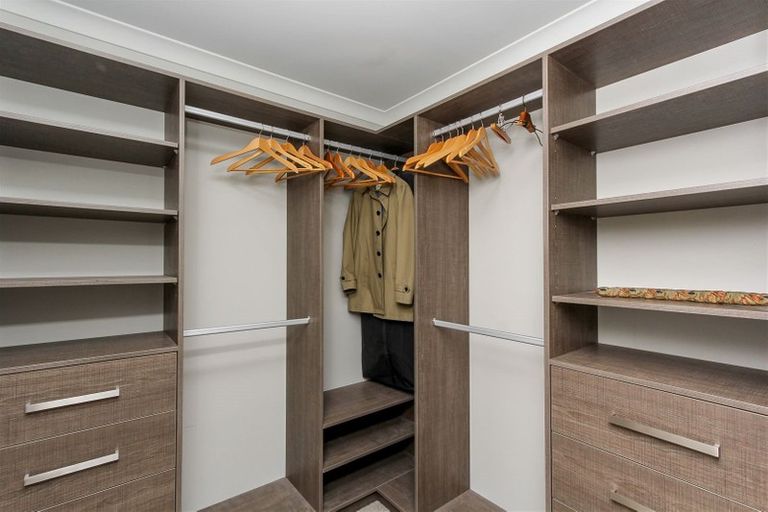 Photo of property in 15 Adam Lile Drive, Highlands Park, New Plymouth, 4312