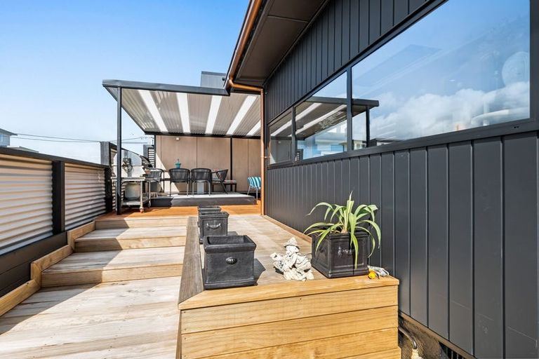 Photo of property in 482 Devon Street East, Strandon, New Plymouth, 4312