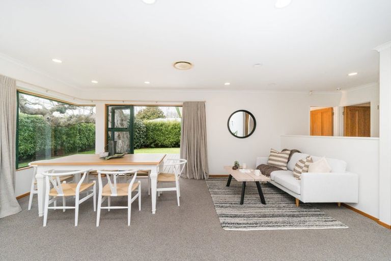 Photo of property in 86 Pahiatua Street, Hokowhitu, Palmerston North, 4410