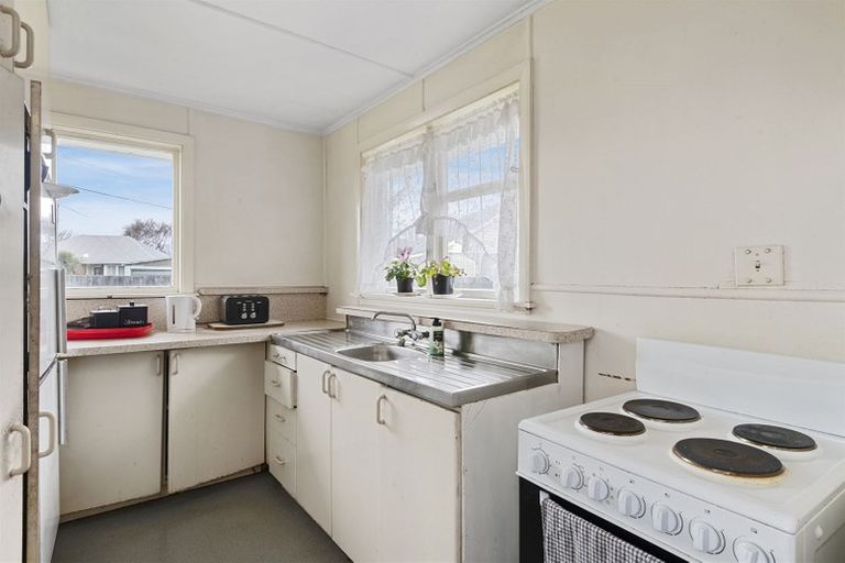 Photo of property in 8 Purbeck Place, Aranui, Christchurch, 8061