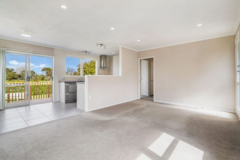 Photo of property in 24 Weza Lane, Kumeu, 0810