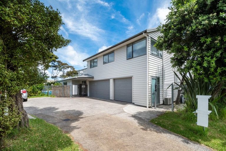 Photo of property in 131 Colwill Road, Massey, Auckland, 0614