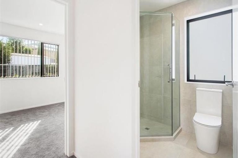 Photo of property in 21d Andrew Road, Howick, Auckland, 2010