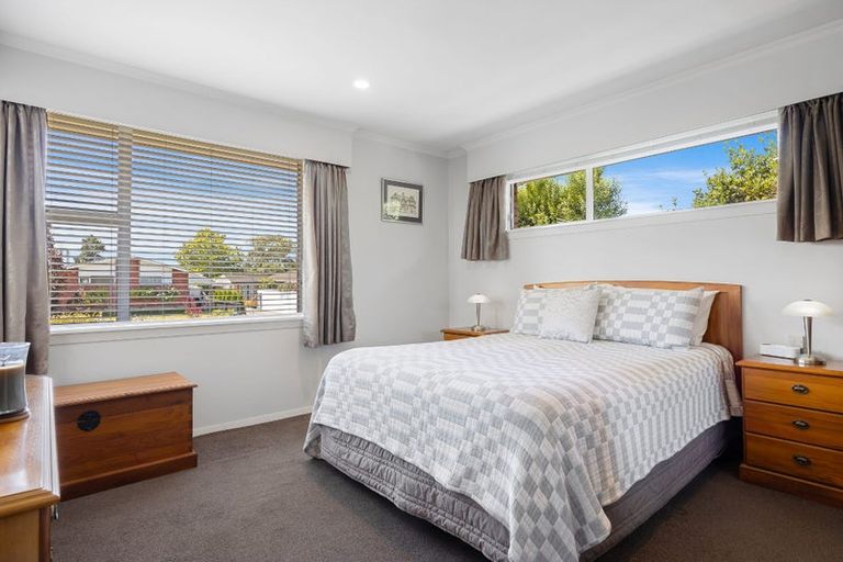 Photo of property in 138 Warren Crescent, Hillmorton, Christchurch, 8025