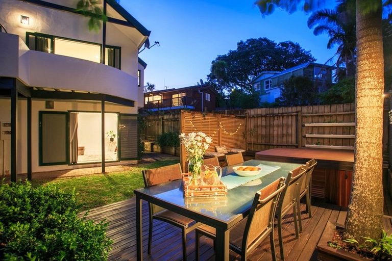 Photo of property in 1/25 Nigel Road, Browns Bay, Auckland, 0630