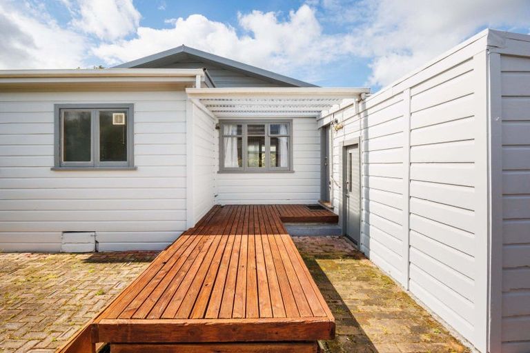 Photo of property in 17 Haydon Street, Roslyn, Palmerston North, 4414