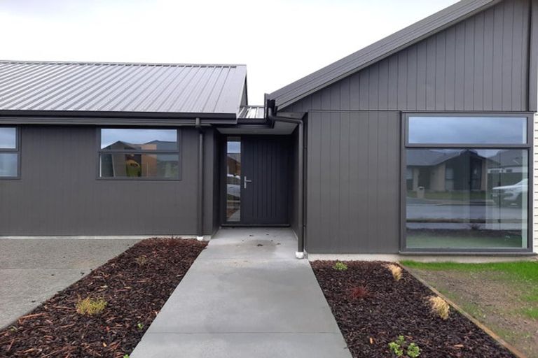 Photo of property in 6 Hebe Lane, Northwood, Christchurch, 8051