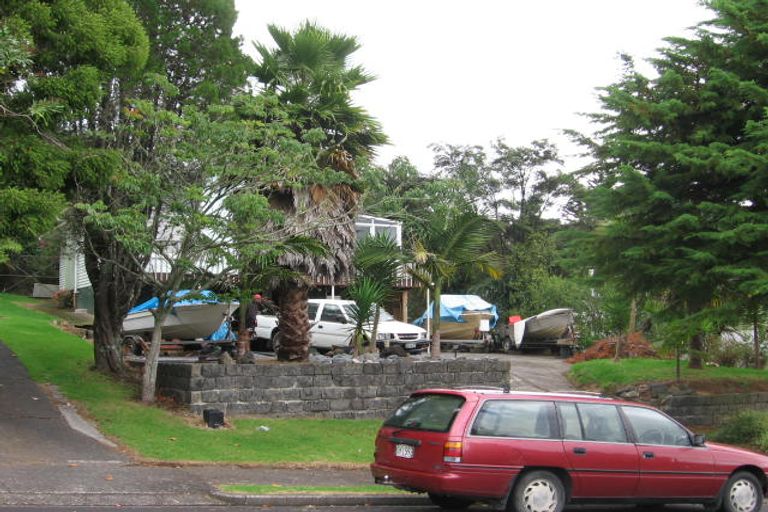 Photo of property in 10 Kotinga Avenue, Glen Eden, Auckland, 0602