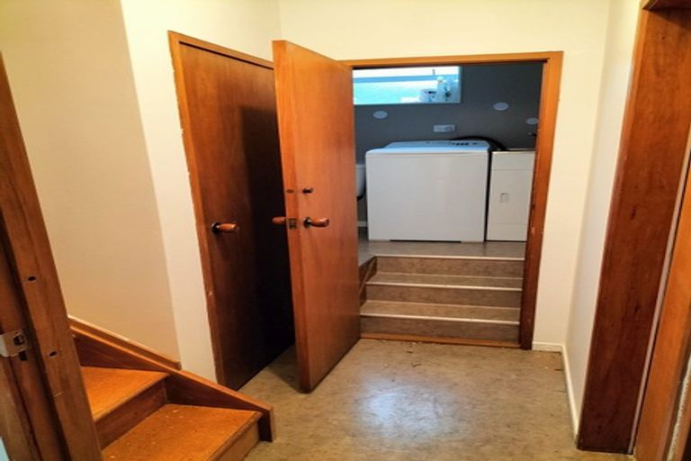 Photo of property in 2 Edge Street, Onerahi, Whangarei, 0110