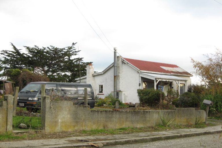 Photo of property in 16 Saint Catherine Street, Kaitangata, 9210