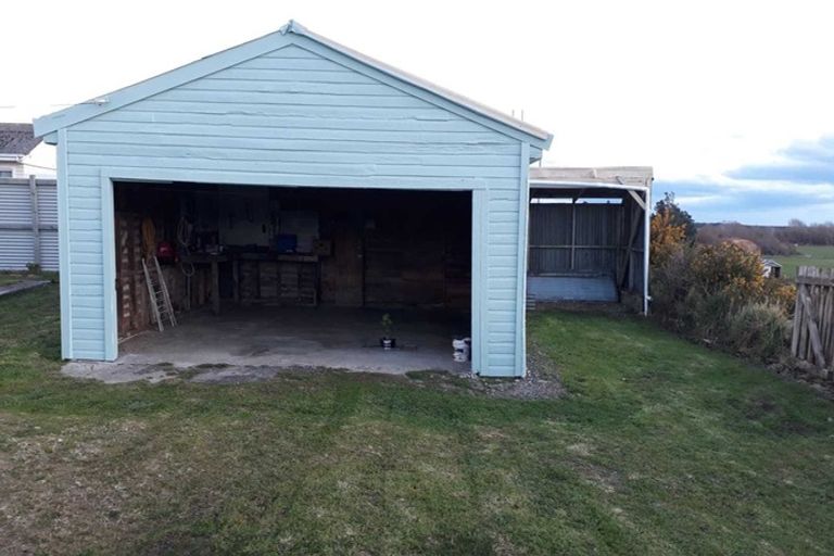 Photo of property in 25 Main Road, Tuatapere, 9620