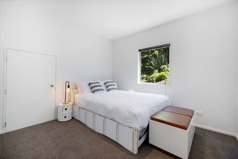 Photo of property in 14a Mckerrow Place, Sunshine Bay, Queenstown, 9300