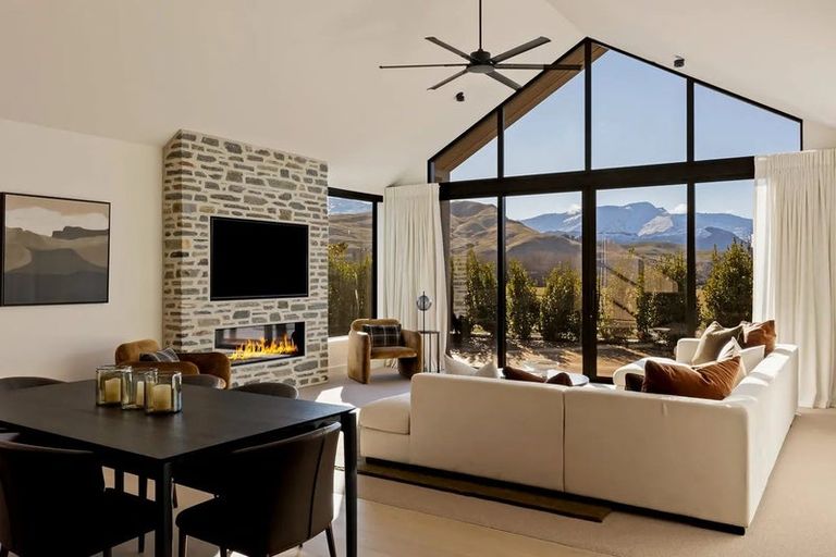Photo of property in Kawarau Heights, 77 Kawarau Heights Boulevard, Lake Hayes, Queenstown, 9304