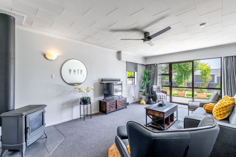 Photo of property in 106 Cunningham Crescent, Grasmere, Invercargill, 9810