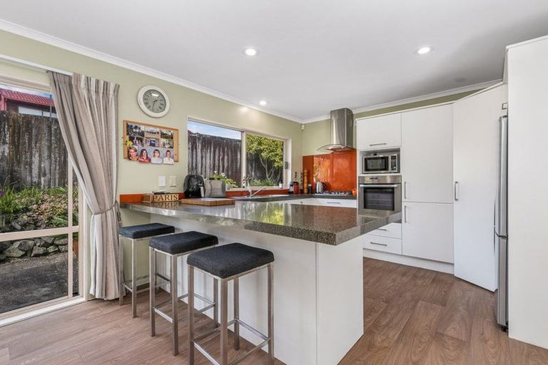 Photo of property in 54 Charles Prevost Drive, The Gardens, Auckland, 2105