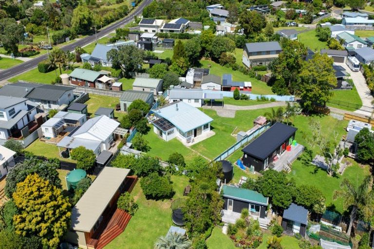 Photo of property in 27 Marlin Place, Whiritoa, Whangamata, 3691