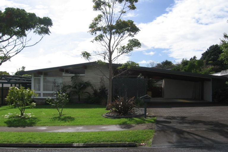 Photo of property in 8 Andrea Place, Sunnyhills, Auckland, 2010