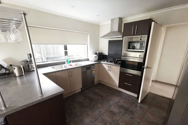 Photo of property in 2a Dapple Place, Flat Bush, Auckland, 2019